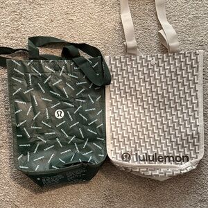 lululemon athletica smaller reusable totes